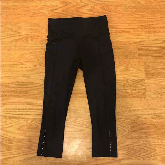 Lululemon Fast and Free 19” cropped legging - Picture 3 of 4